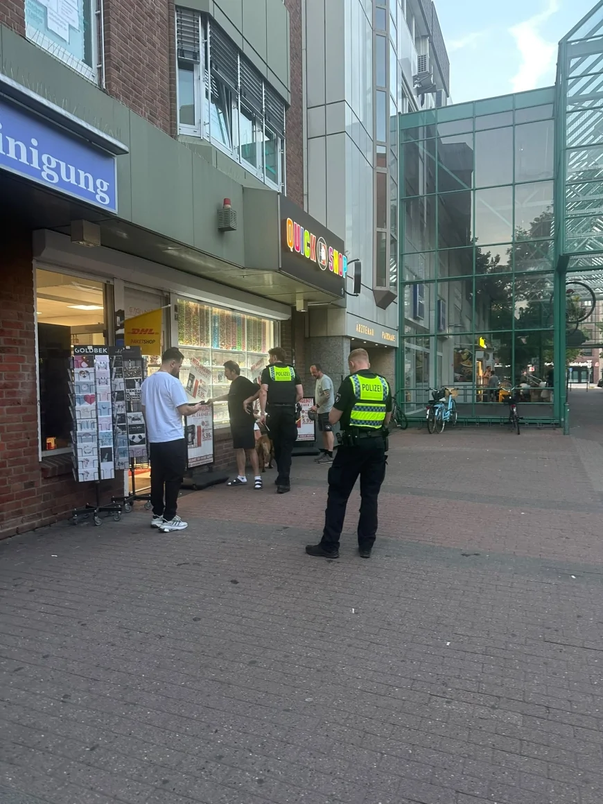 Hamburg Eidelstedt Platz’ta kioskta biber gazı paniği: Çocukların tartışmasının ardından polis müdahale etti