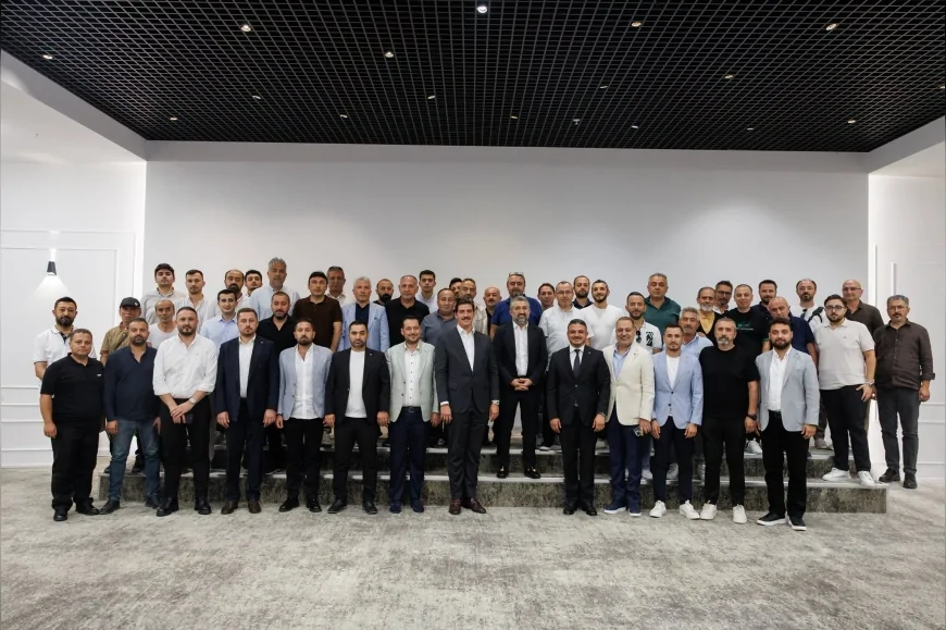 ÇORUM KENT KONSEYİ YENİ YÖNETİMİ VALİ ALİ ÇALGAN’I ZİYARET EDEREK İŞ BİRLİĞİ ÇALIŞMALARINI DEĞERLENDİRDİ