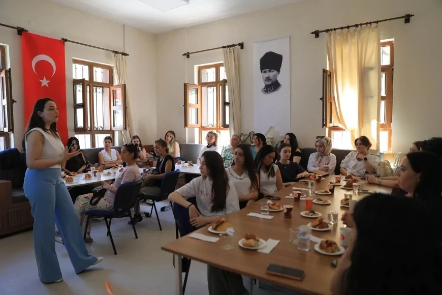 Keçiören Belediyesi Ailelere Sağlıklı İletişim Ve Etkili Ebeveynlik Eğitimi Verdi