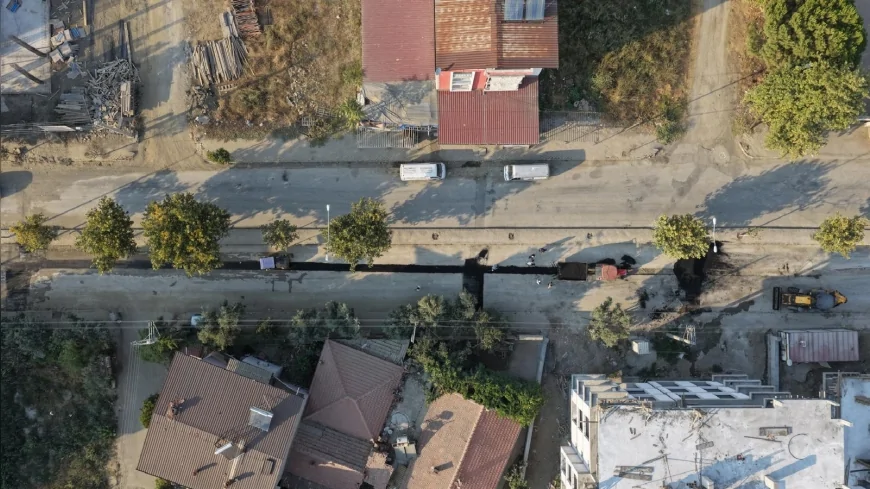 Salihli Belediyesi Keli Mahallesi’nde 11 Bin Metrekarelik Alanda 2 Bin 250 Ton Sıcak Asfalt Serdi