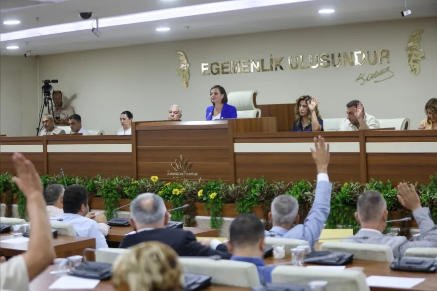 Karabağlar Belediye Meclisi’nde Siyasi Değişikliklerin Ardından Komisyonlar Yeniden Oluşturuldu
