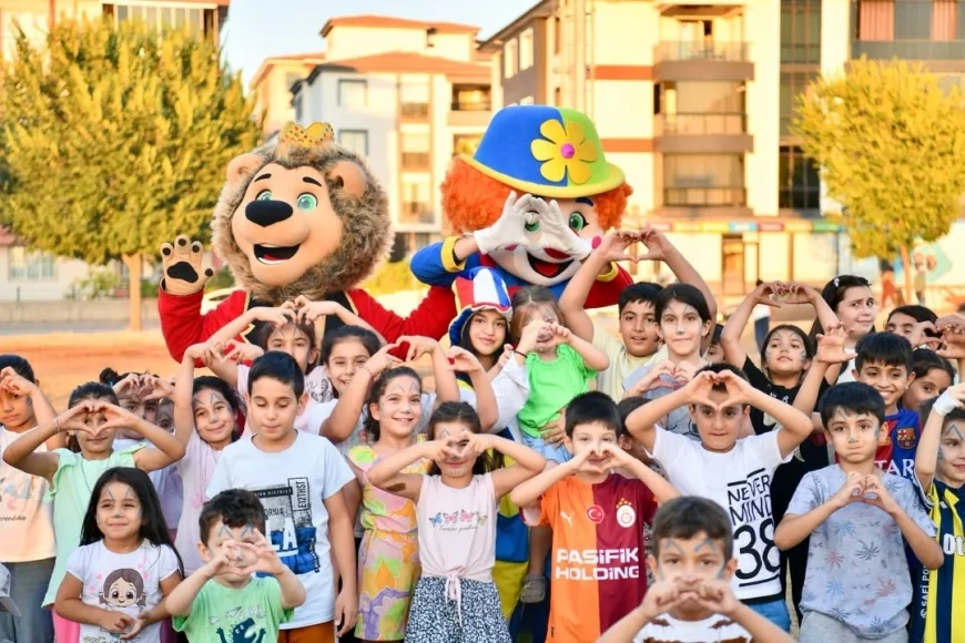 Malatya Yeşilyurt Belediyesi İlyas Mahallesi’nde “Yaz Akşamları” etkinliğiyle vatandaşları müzik ve eğlenceyle buluşturdu
