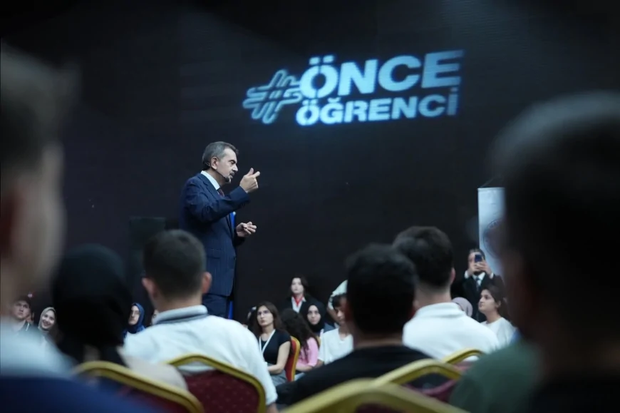 Millî Eğitim Bakanı Yusuf Tekin: “Sınav sistemiyle ilgili bu yıl, önümüzdeki yıl, ondan sonraki yıl bir değişiklik yok”