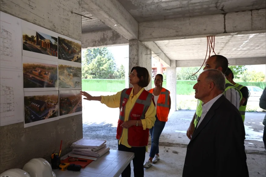 Eskişehir Büyükşehir Belediye Başkanı Ayşe Ünlüce, Sazova Çocuk Evi İnşaatını Yerinde İnceledi