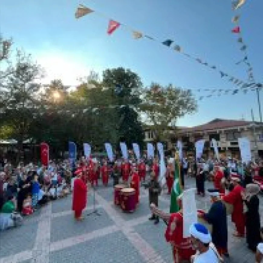 Bursa Büyükşehir Belediyesi, fetih ruhunu 700. yıl etkinliklerinde mehter marşları ve gösterilerle yaşatıyor