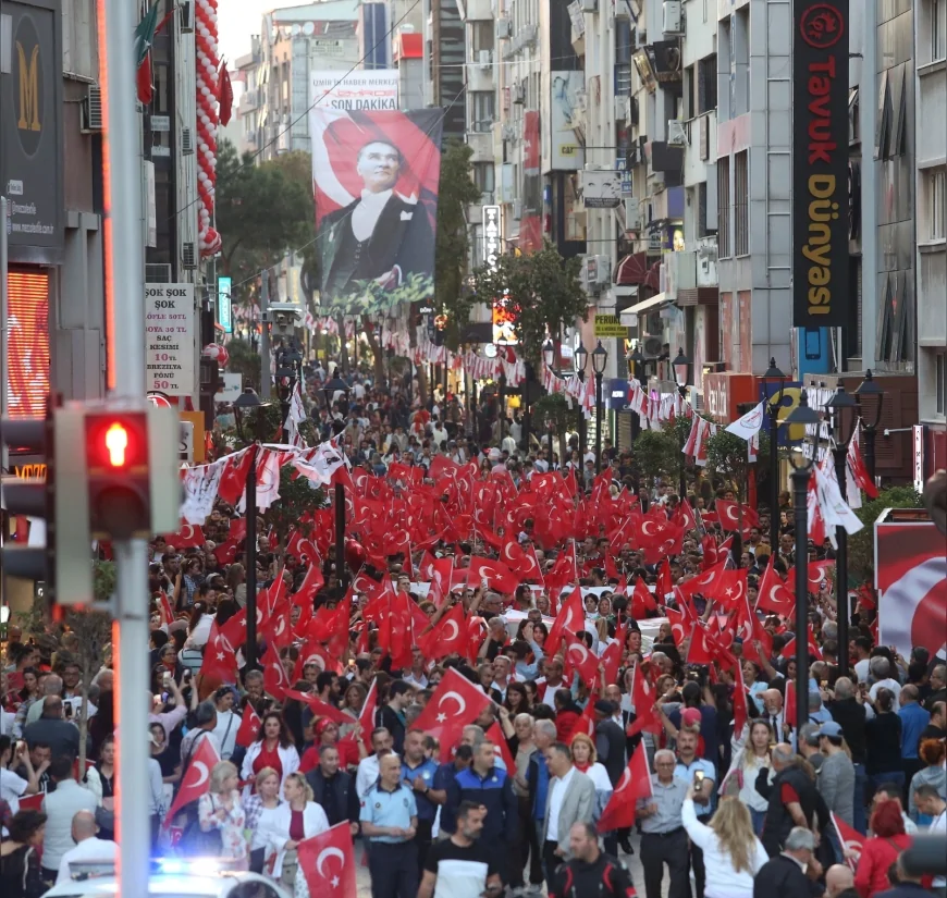 Karşıyaka Belediye Başkanı Yıldız Ünsal: “Daha düzenli ve güvenli bir Karşıyaka için çalışmaya devam edeceğiz”