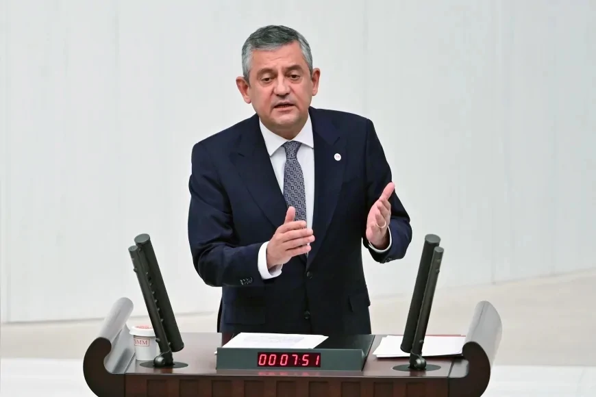YENİ Parti Genel Başkanı Özgür Özel: “Silah faslının kapanması için aralanan kapıyı kapatan taraf biz olmayacağız”
