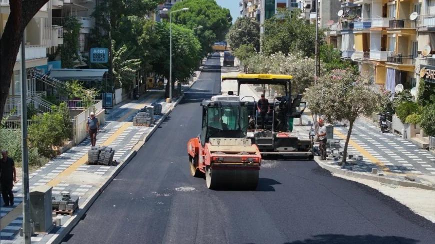 Manisa Büyükşehir Belediyesi, Salihli’de 4 Caddeyi 3,5 Kilometrelik Sıcak Asfalt Çalışmasıyla Yeniliyor