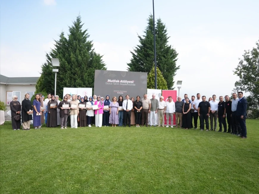 Düzce Belediyesi’nin Mutfak Atölyesi Projesi Tamamlandı, 30 Kursiyer Sertifikalarını Aldı