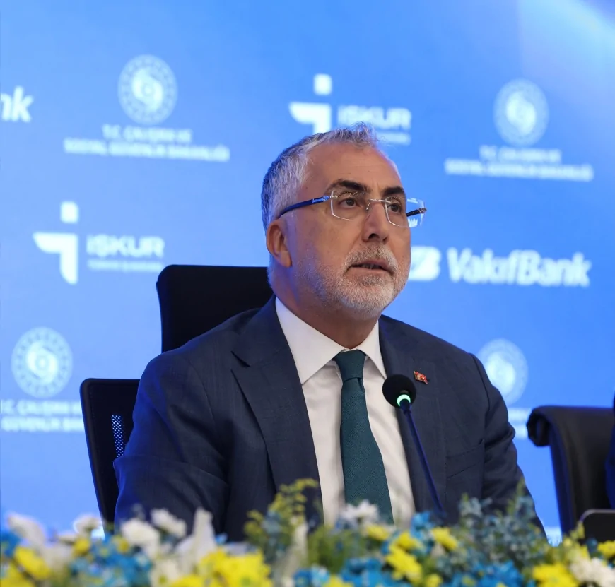 Çalışma ve Sosyal Güvenlik Bakanı Prof. Dr. Vedat Işıkhan: “İmmünoterapi ilaçlarından son 1 yılda 40 bin kanser hastası faydalandı”