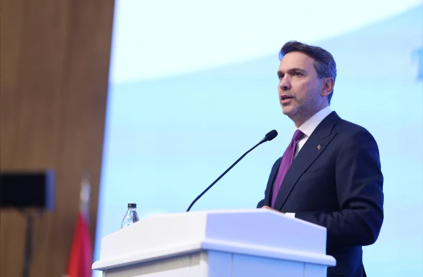 Enerji ve Tabii Kaynaklar Bakanı Alparslan Bayraktar: “2027’nin ilk çeyreğinde offshore YEKA ihalesini gerçekleştireceğiz”