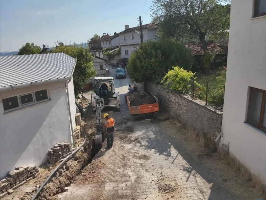 Bursa Keles’te 5 bin 800 metrelik yeni içme suyu hattıyla yaklaşık 200 hanenin altyapısı güçleniyor