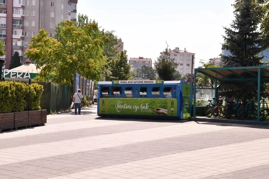 Tepebaşı Belediyesi, 41 noktada geri dönüşüm çalışmalarını sürdürüyor