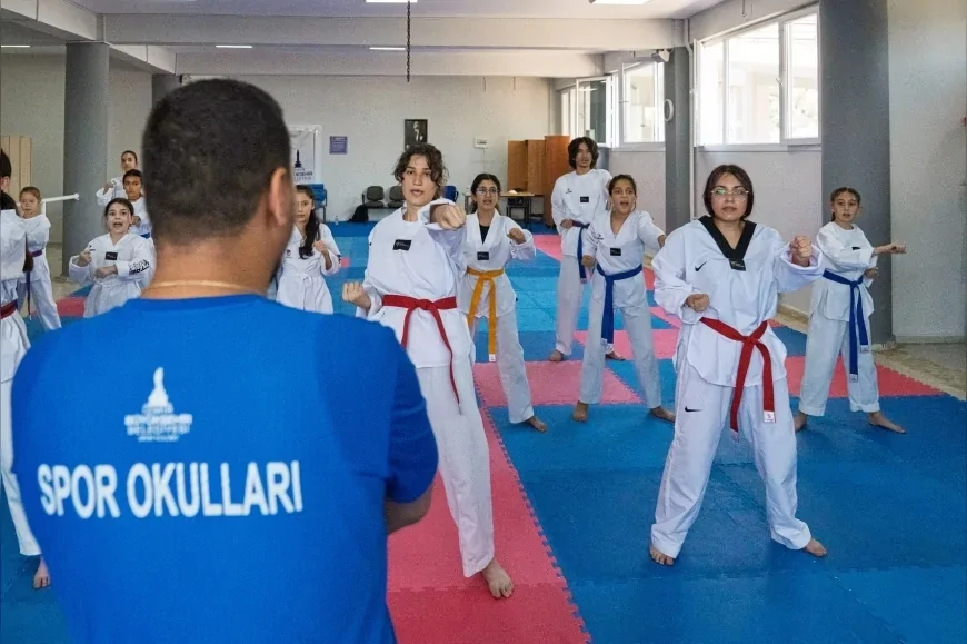 İzmir Büyükşehir Belediyesi’nin tekvando kurslarına yoğun ilgi: 24 branşta 8 bin 300 öğrenci eğitim alıyor