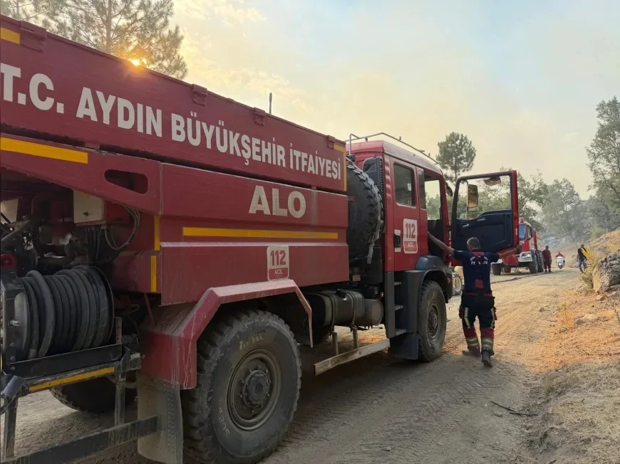 Aydın Büyükşehir Belediyesi Kuyucak’taki orman yangınına tüm birimleriyle müdahale ediyor