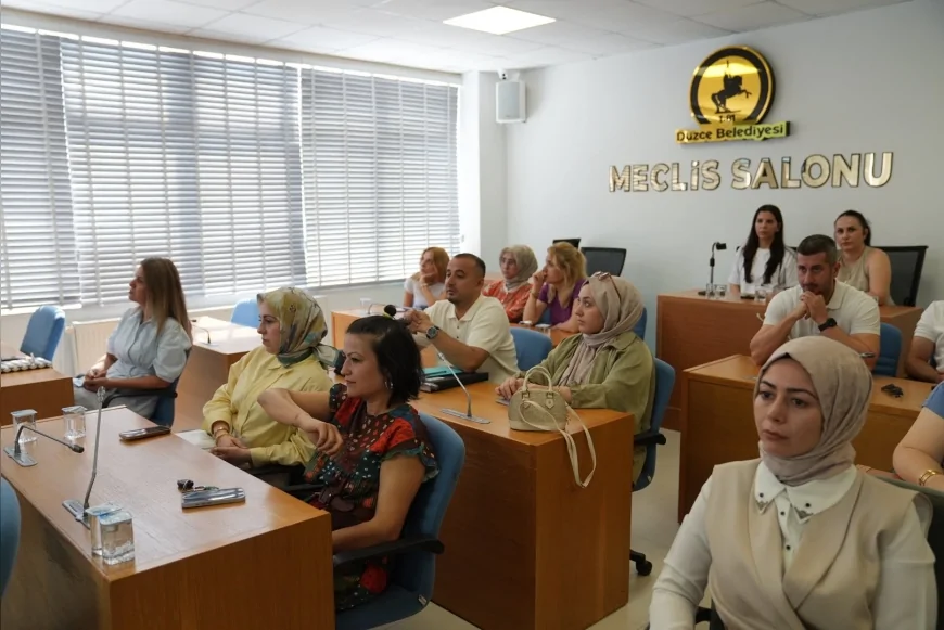 Düzce Belediyesi Personel Takip Sistemindeki Değişiklikler İçin Evrak Kalemi Personellerine Eğitim Verdi!
