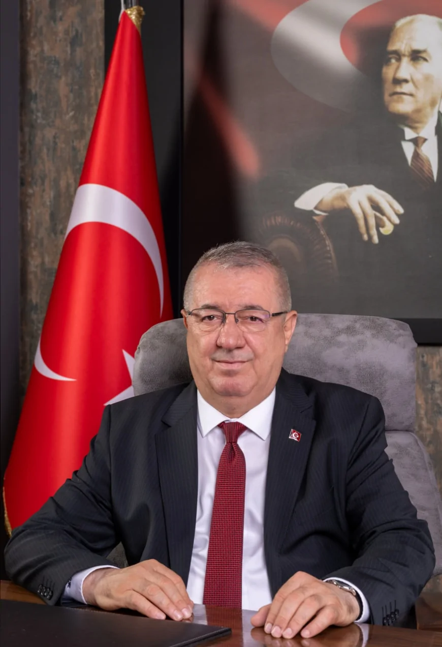 Edremit Belediye Başkanı Mehmet Ertaş: “Kitapla kurulan her bağ geleceğimize yapılan en değerli yatırımdır”