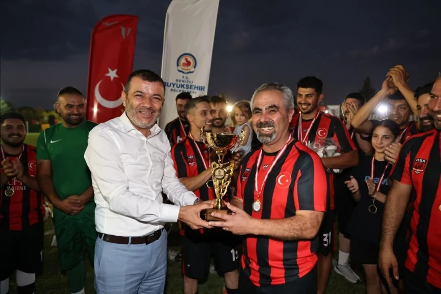 Denizli Büyükşehir Belediye Başkanı Bülent Nuri Çavuşoğlu: “Kazanan dostluk ve birlik oldu”