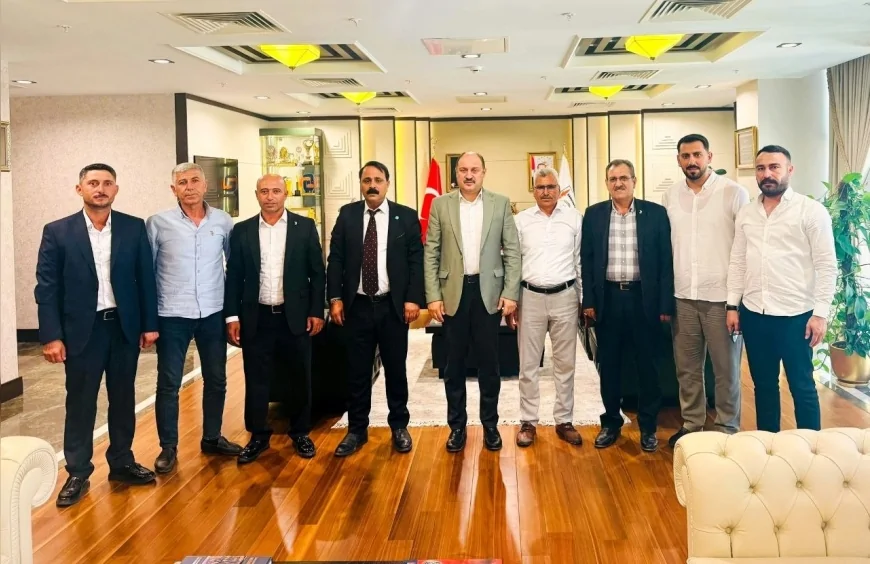 DSP Şanlıurfa İl Başkanı Bahri Aracı, Büyükşehir Belediye Başkanı Mehmet Kasım Gülpınar’ı Ziyaret Etti