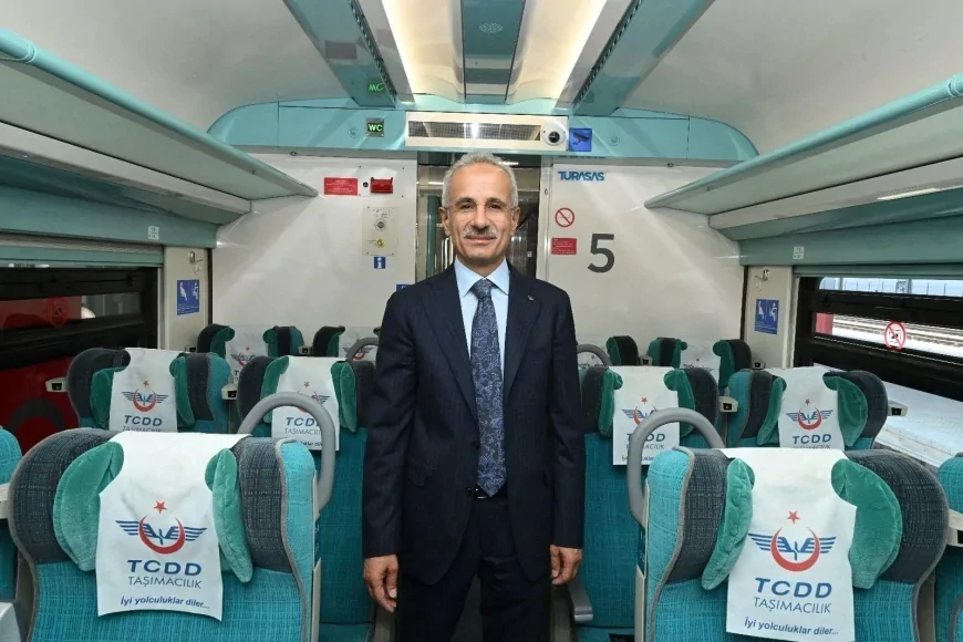 Ulaştırma ve Altyapı Bakanı Abdulkadir Uraloğlu: “Doğrudan hızlı trenle bağlanan il sayısını 27’ye yükseltmeyi hedefliyoruz”