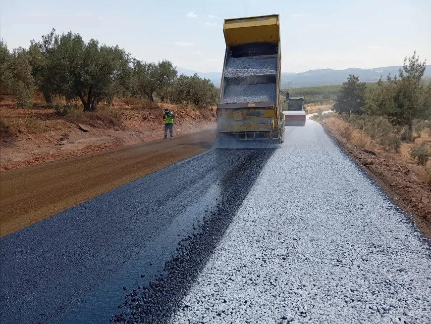 Aydın’da ulaşım yatırımları 17 ilçede eş zamanlı sürüyor: Büyükşehir ekipleri sahada