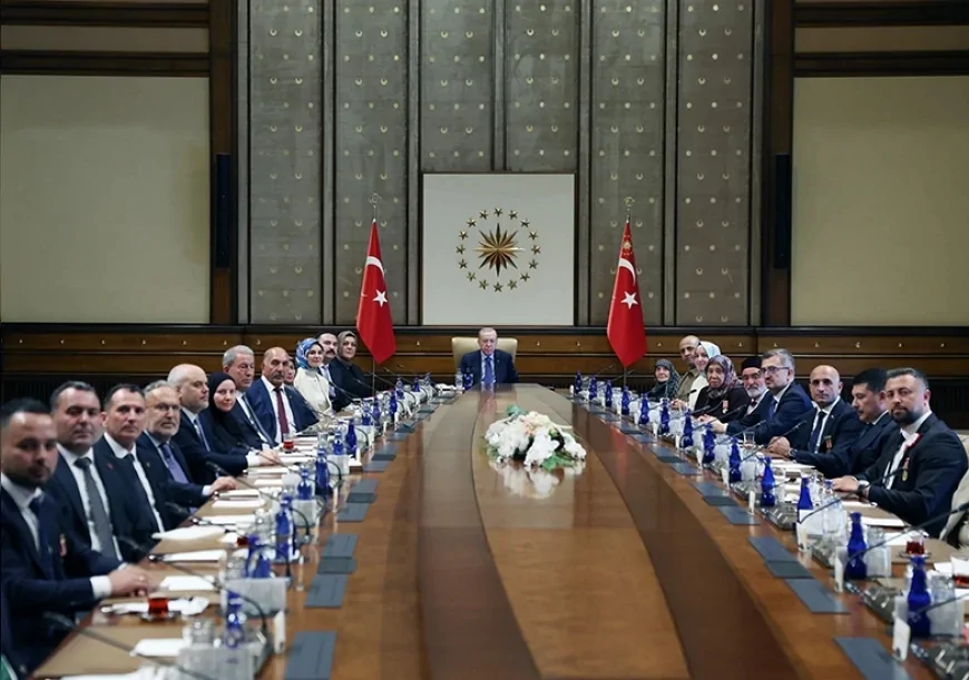 Cumhurbaşkanı Erdoğan: “Şehitlerimizin emanetlerine ve gazilerimize sahip çıkmaya devam edeceğiz”