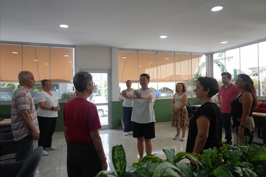 Maltepe Belediyesi Bağlarbaşı Emekli Dayanışma Evi’nde tiyatro çalışmaları sahneye hazırlanıyor