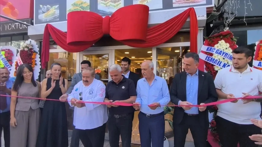 Guinness Dünya Rekortmeni Şef Mahmut Dolmacı Mamak’ta yeni şubesini gastronomi buluşmasıyla açtı