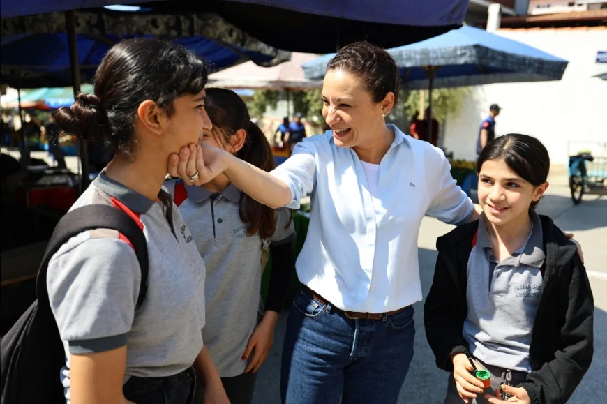 Efes Selçuk Belediye Başkanı Filiz Ceritoğlu Sengel: “Kırtasiye Kartı ile çocuklarımızın geleceğine ve kent ekonomisine birlikte yatırım yapıyoruz”