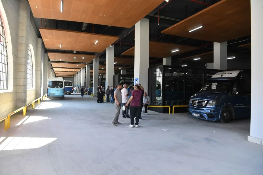 Ankara’da yaklaşık 1000 dolmuş Ulus’ta yeni merkezden hareket etmeye başladı