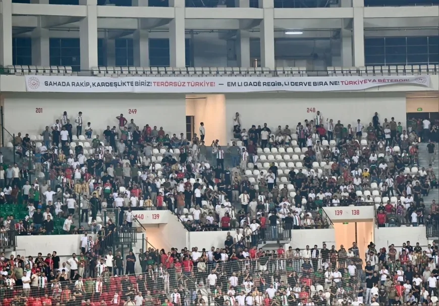 Aile ve Sosyal Hizmetler Bakanlığı ile Gençlik ve Spor Bakanlığından Diyarbakır’da Türkçe ve Kürtçe kardeşlik mesajı