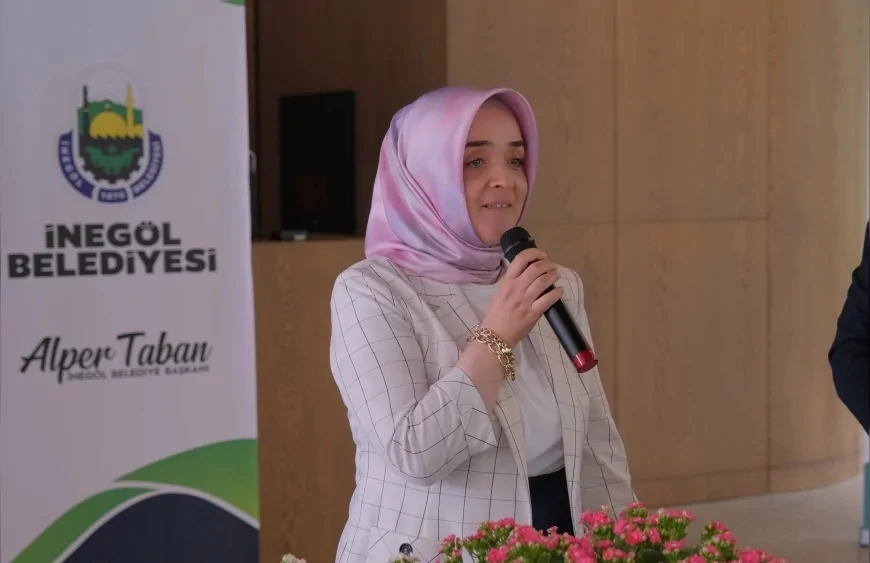 İnegöl Belediyesi’nden çocuklara geri dönüşüm bilinci kazandıran “Atıktan Saksıya, Saksıdan Yaşama” etkinliği