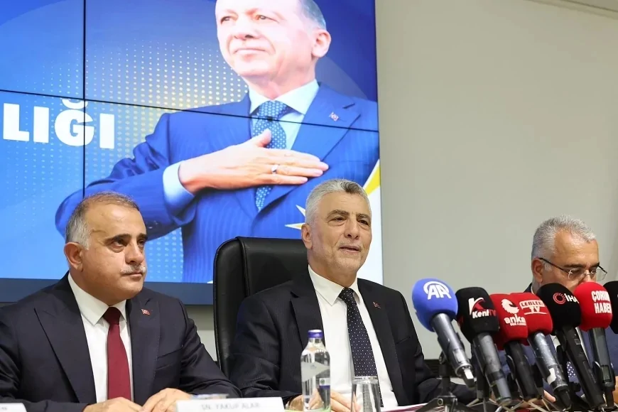 Ticaret Bakanı Ömer Bolat: “Çorumlu esnafımızın hizmetine yaklaşık 100 milyon TL kredi sunulacak”