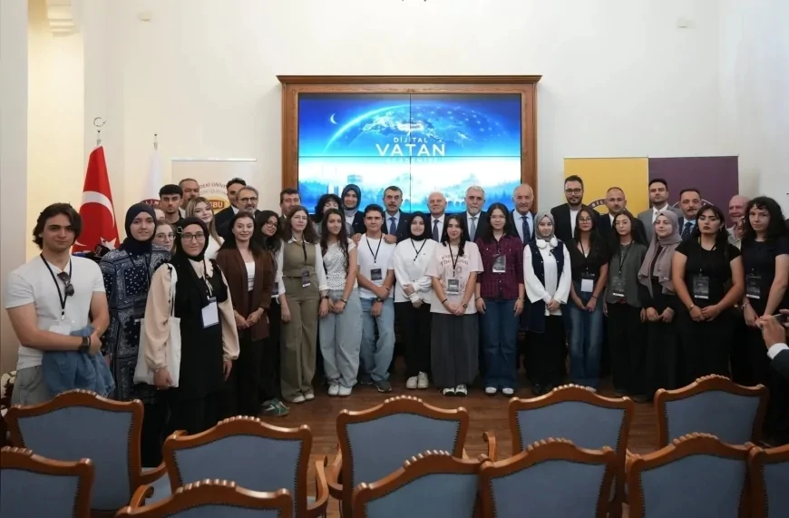 Milli Eğitim Bakanı Yusuf Tekin: “Dijital vatan, mavi vatan ve gök vatan kavramlarını müfredata yerleştirdik”