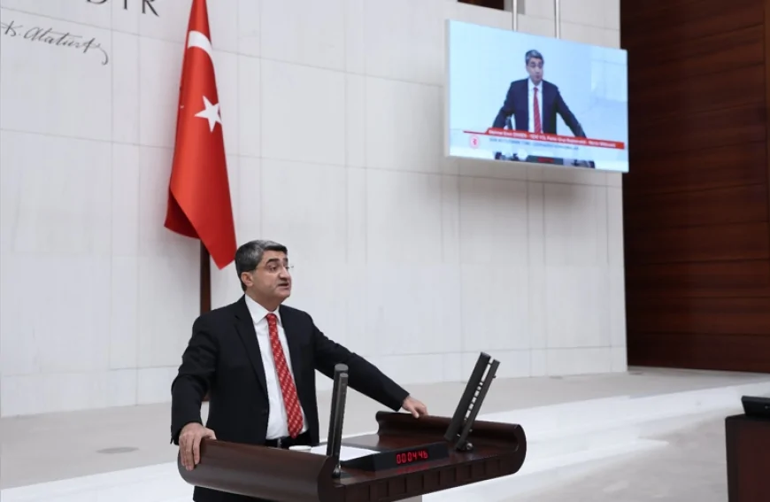 DEVA Partisi Genel Başkan Yardımcısı Mehmet Emin Ekmen: “Mersin’in sahilleri mikroplastik kirliliğe bırakılıyor”