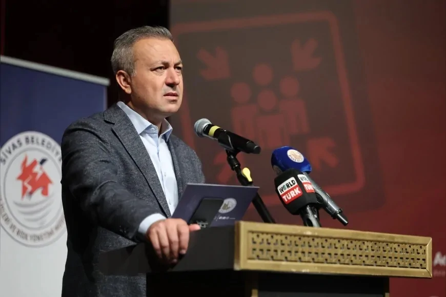 Sivas Belediye Başkanı Dr. Adem Uzun: “Dirençli şehirler sadece binalarla oluşmaz, gönüllülerin katkısı çok anlamlı”