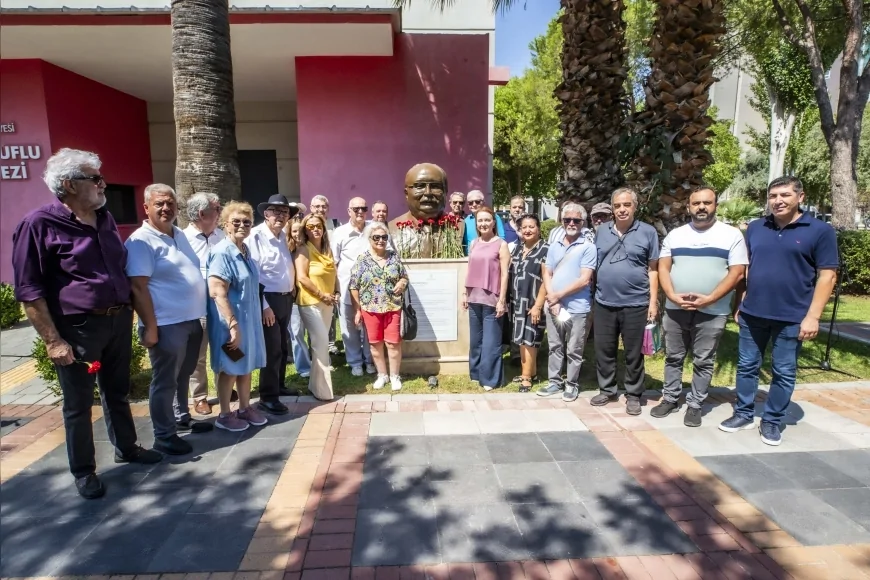 İzmir Gazeteciler Cemiyeti Başkanı Dilek Gappi: “Sancar Maruflu adına iyilik ve vefa heykeli yakışır”