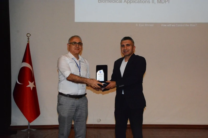 Ege Üniversitesi’nde diferansiyel geometri yapay zekâ, makine öğrenmesi ve büyük veri ekseninde ele alındı