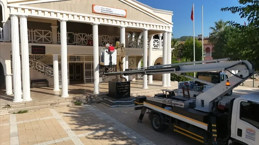 Marmaris Belediye Başkanı Acar Ünlü: “Öğrencilerimizin daha temiz ve güvenli okullarda başlamalarını istiyoruz”