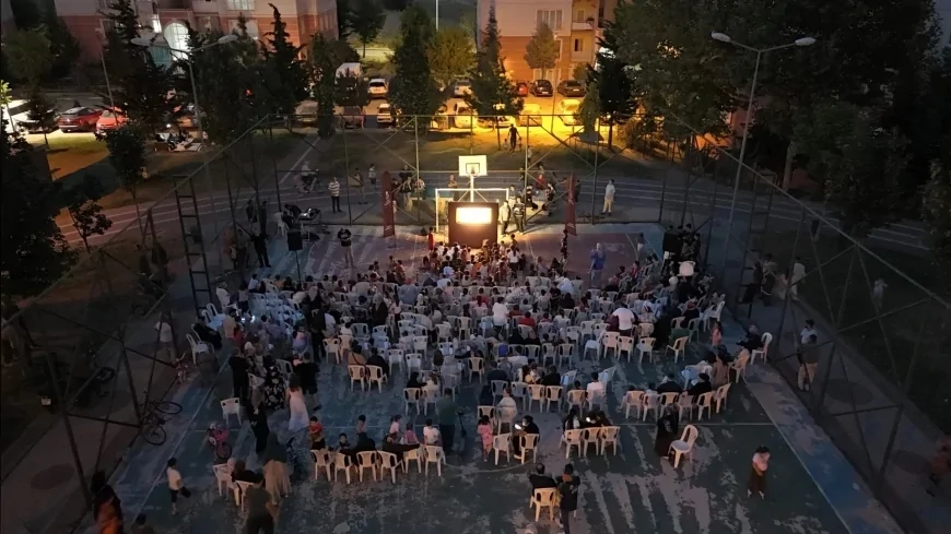İnegöl Belediyesi’nin “Karagöz’ün Salıncağı” Gösterisinde Çocuklar ve Aileler Geleneksel Gölge Tiyatrosuyla Buluştu