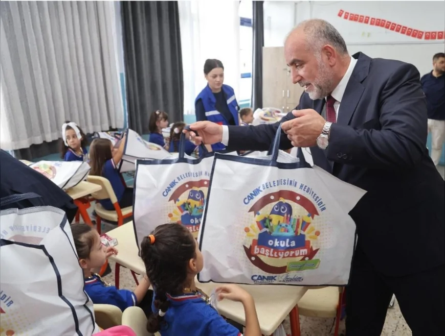 Canik Belediye Başkanı İbrahim Sandıkçı: “Bu Yıl da Tüm Öğrencilerimize Çanta Ve Kırtasiye Seti Hediye Ediyoruz”