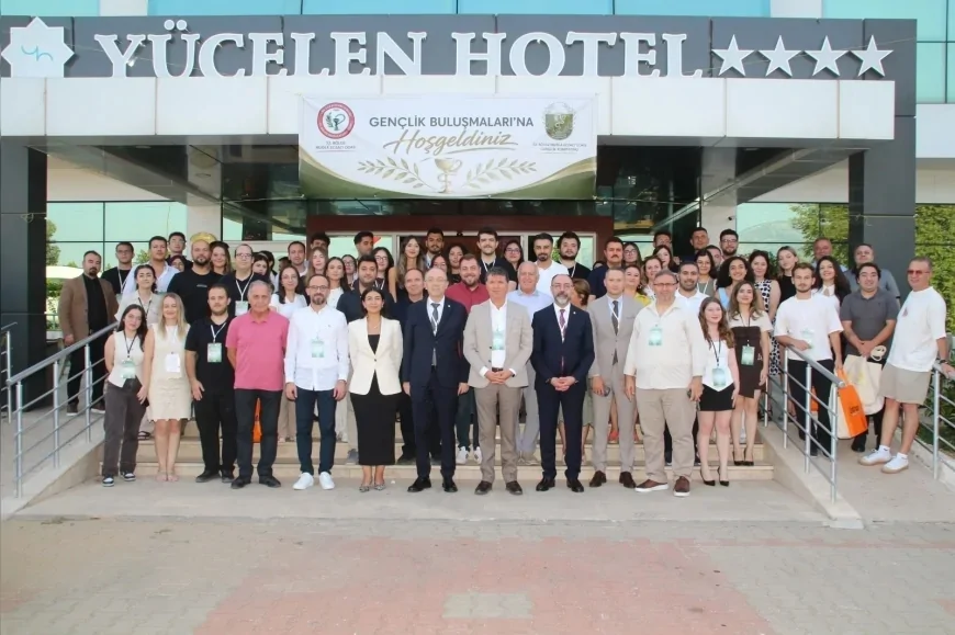 32. Bölge Muğla Eczacı Odası ve Gençlik Komisyonu, genç eczacılarla mesleğin geleceğini çalıştayda ele aldı