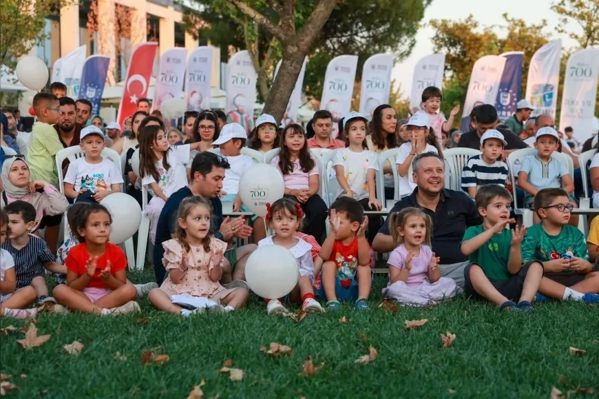 Bursa’nın Fethinin 700. Yılı coşkusu Karacabey’de düzenlenen ilçe şenliğiyle yaşatıldı