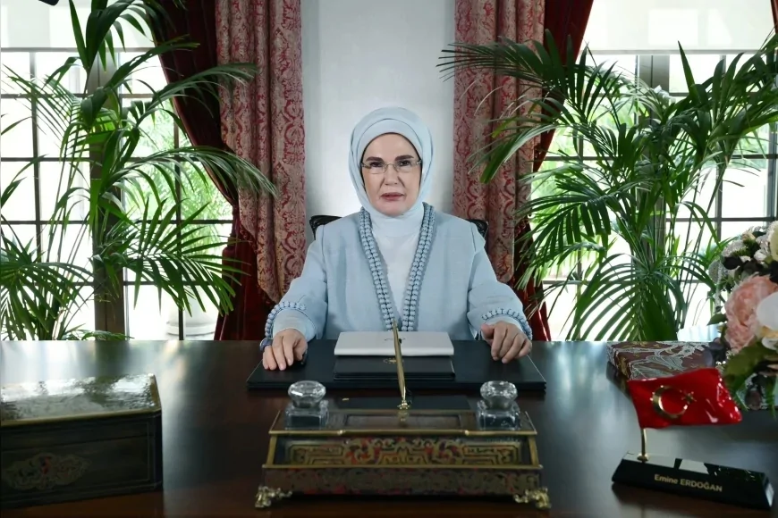 Emine Erdoğan: “Ukrayna halkının birlik ve beraberliği toplumsal direncin en güncel örneklerinden biridir”