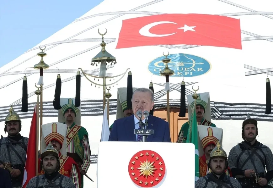 Ticaret Bakanı Ömer Bolat: “Malazgirt bu topraklara vurulmuş bir mühür, istikbalimize bırakılmış kutlu bir emanettir”