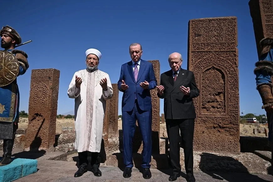 Ticaret Bakanı Ömer Bolat: “Geçmişimizin kudretinden güç alarak Türkiye Yüzyılı yürüyüşümüzü ileriye taşımaya kararlıyız”