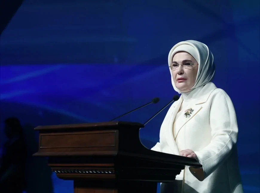 Emine Erdoğan: “Malazgirt Zaferi Kimliğimize Yön Veren Tarihi Bir Dönüm Noktasıdır”