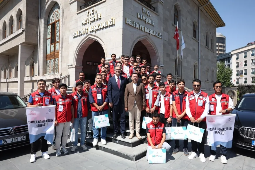 Nevşehir Belediye Başkanı Rasim Arı: “Gençlerimizin enerjisi geleceğimize ışık tutuyor