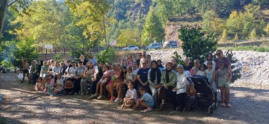 Başiskeleli Yüzücüler Sezonun Yorgunluğunu Piknikte Attı