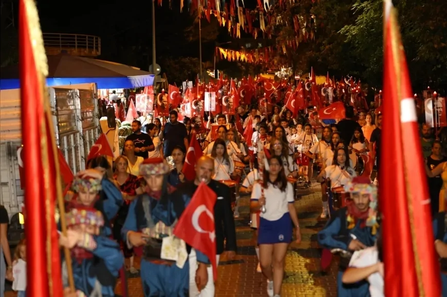 Efes Selçuk’ta 30 Ağustos Zafer Bayramı Fener Alayı ve Eliz Band Konseri ile kutlanacak
